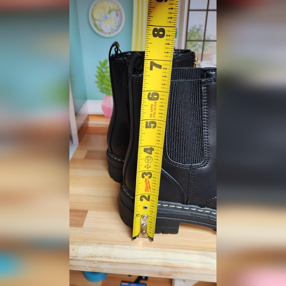 Chelsea Boots - Picture 6 of 7